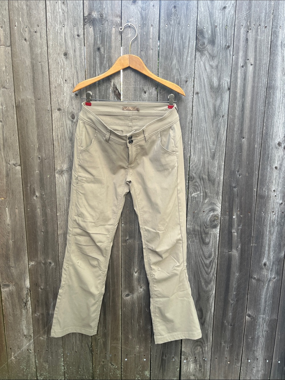 Prana women’s size 4 climbing pants, khaki color, roll up and button